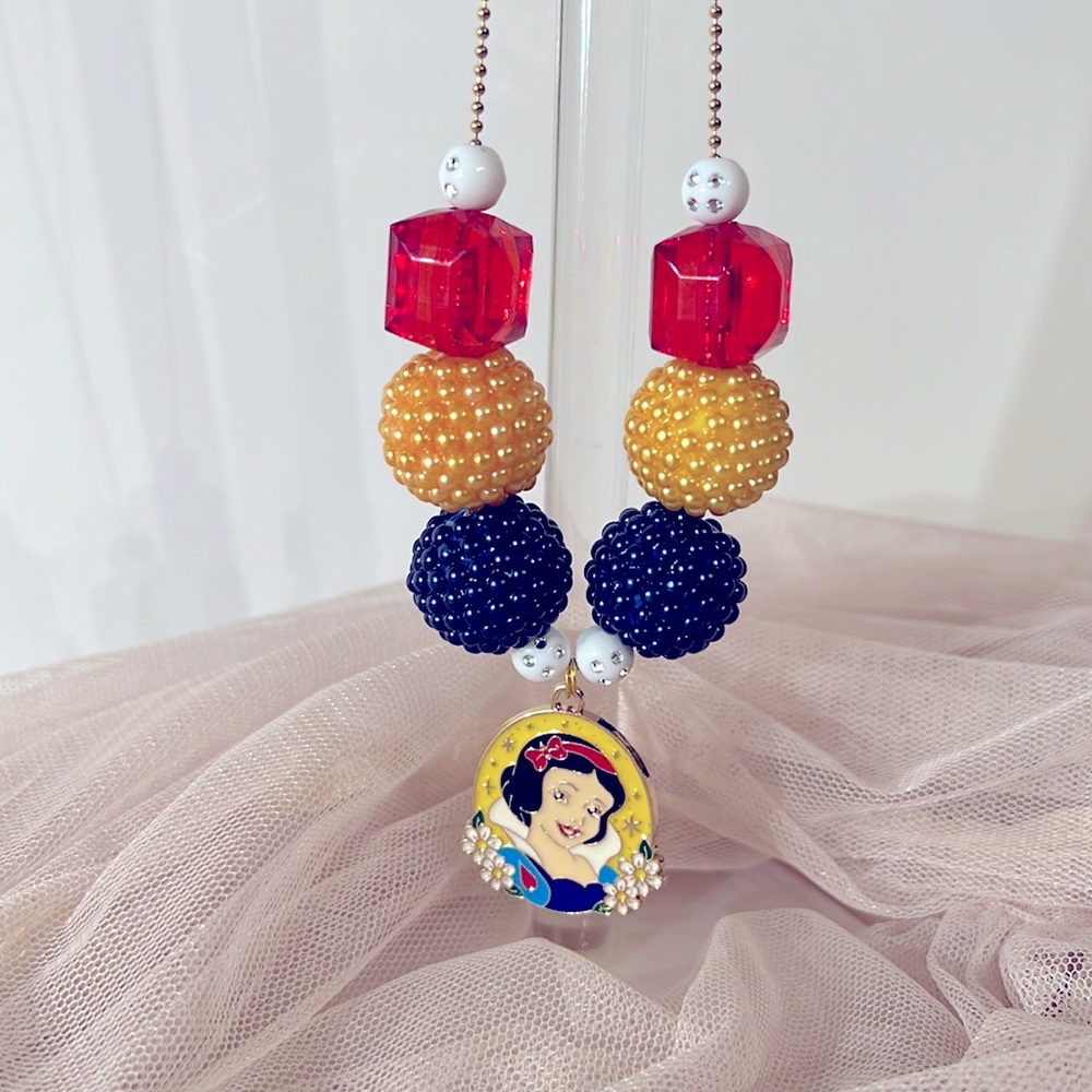 Princess Gum Ball Gold Tone Ball Chain Necklace